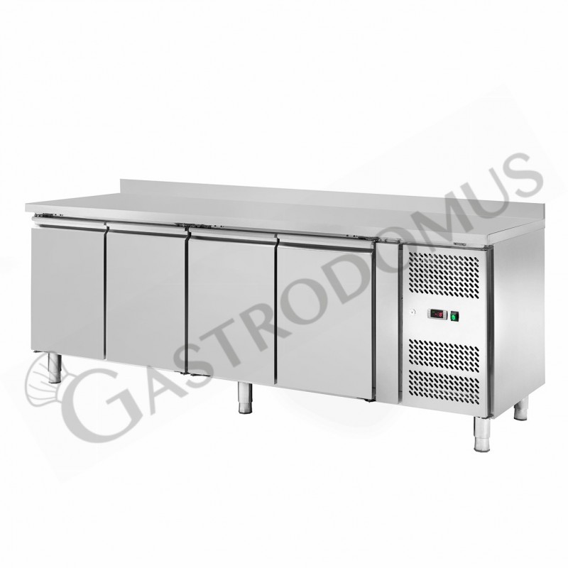 Tavolo refrigerato con 4 porte, alzatina, profonditá 600 mm e temperatura -2°C/+8°C - classe energetica C